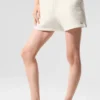 Low Key Sweat-Shorts – Elfenbein