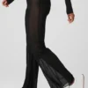 Mesh-Hose mit High-Waist-Taille „Flicker“ – Schwarz