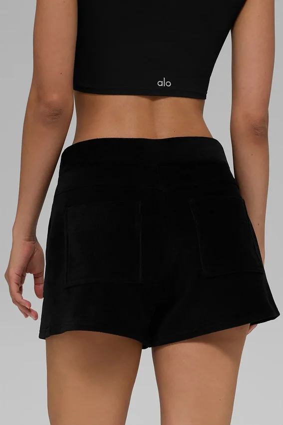 „Micro Corduroy on Duty“-Shorts – Schwarz