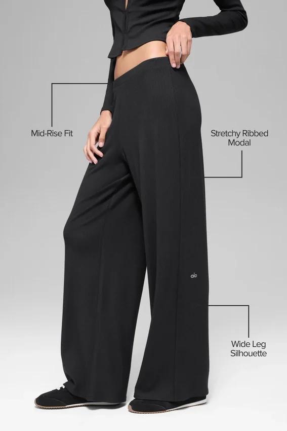 Mid-Rise Dreamlight Straight Hose – Schwarz