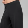Mid-Rise Dreamlight Straight Hose – Schwarz