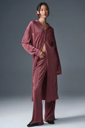 Mikroplissiertes Hemdkleid – Burgunder-Trüffel