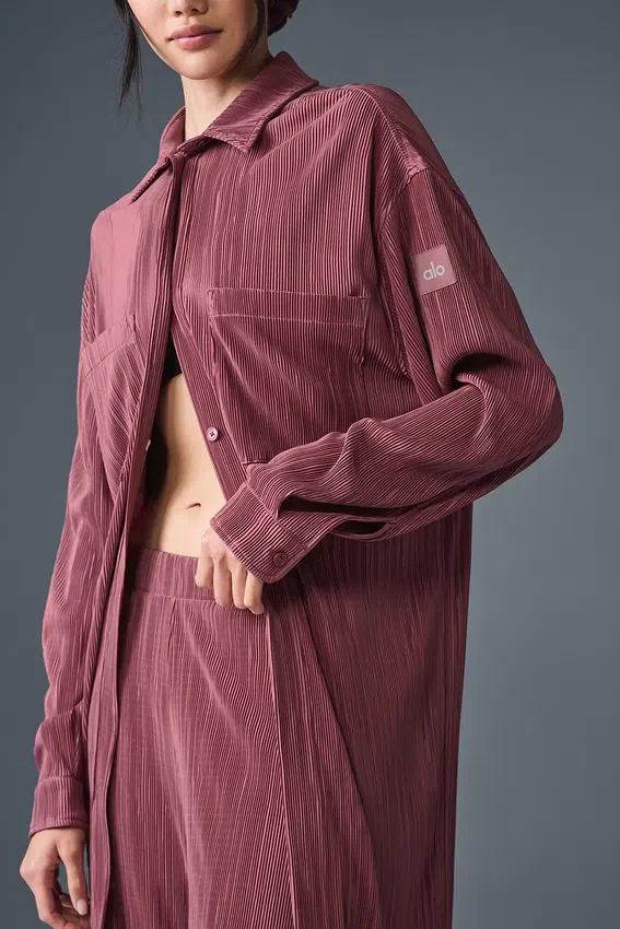 Mikroplissiertes Hemdkleid – Burgunder-Trüffel