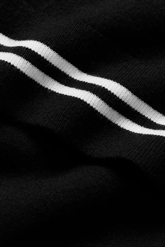 My Serve Kurzarmshirt aus Baumwoll-Kaschmir – Schwarz/Weiß