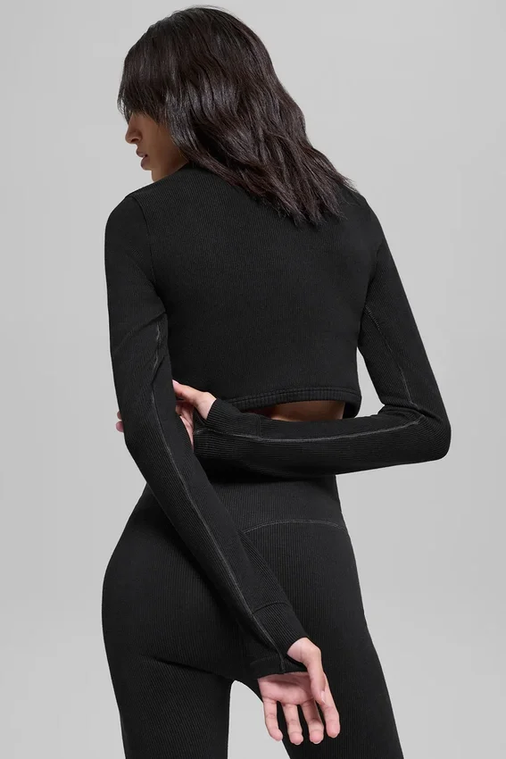 Nahtlose zweifarbige Rippstrickjacke – Schwarz