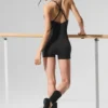 Nahtloser gerippter „Favorite“-Onesie – Schwarz