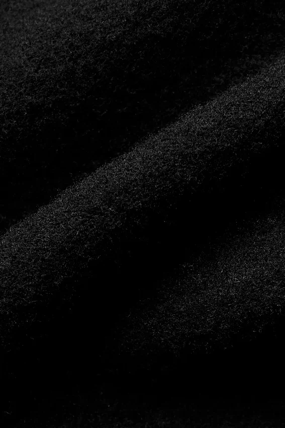 Nahtloses, warmes, flauschiges, kurzes Kurzarmshirt – Schwarz