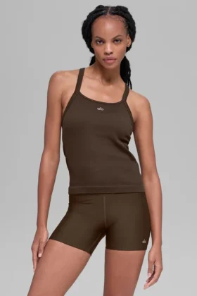 Nahtloses, geripptes „Favorite“ Top mit integriertem BH – Espresso