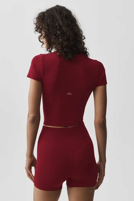 Nahtloses, geripptes Modal-Shirt mit Kurzarmshirts – „Summer Romance Red“