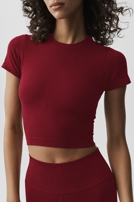 Nahtloses, geripptes Modal-Shirt mit Kurzarmshirts – „Summer Romance Red“