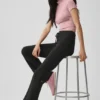 Nahtloses Pointelle-Oberteil mit Stehkragen und Kurzarmshirts – Vintage Pink