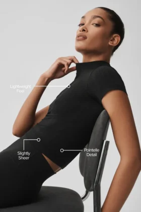 Nahtloses Pointelle-Shirt mit Stehkragen und Kurzarmshirts – Schwarz