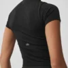 Nahtloses Pointelle-Shirt mit Stehkragen und Kurzarmshirts – Schwarz
