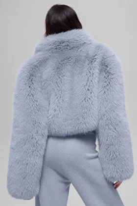 Opulente, kurze Kunstfelljacke – Winterfrost