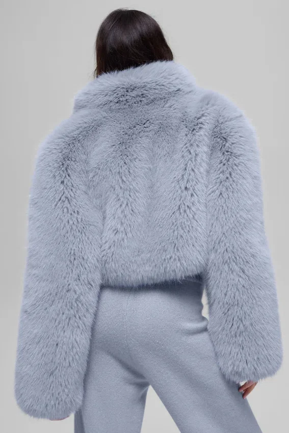 Opulente, kurze Kunstfelljacke – Winterfrost