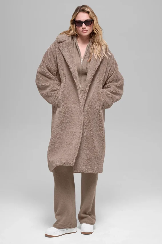 Oversized-Sherpa-Trench – Chai Latte
