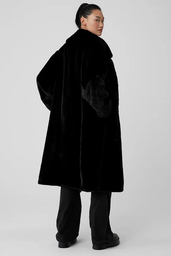 Oversized-Trenchcoat aus Kunstfell – Schwarz