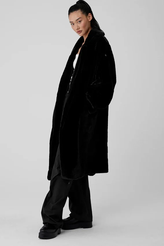Oversized-Trenchcoat aus Kunstfell – Schwarz