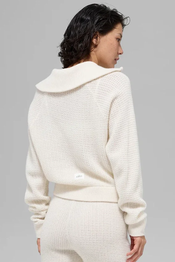 Pullover aus Kaschmir-Plüsch mit Waffelmuster und 1/4-Reißverschluss – Elfenbein
