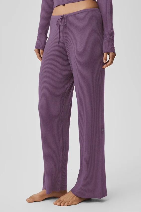 Pullover-Hose mit mittlerer Leibhöhe und weitem Bein – Plum Kiss