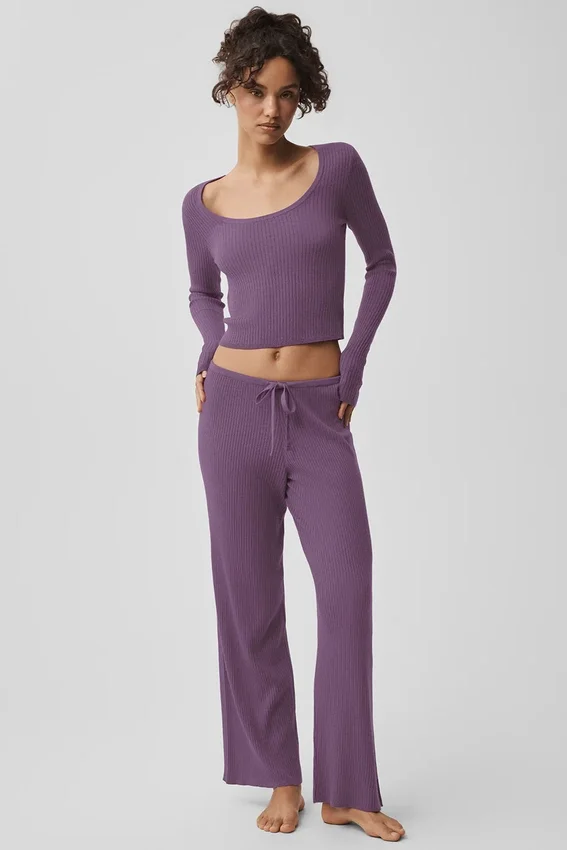 Pullover-Hose mit mittlerer Leibhöhe und weitem Bein – Plum Kiss