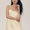 „Radiance“-Kleid aus Seidenmischung – Sandy Beige