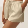 Radiance-Shorts aus Seidenmischung – Sandy Beige
