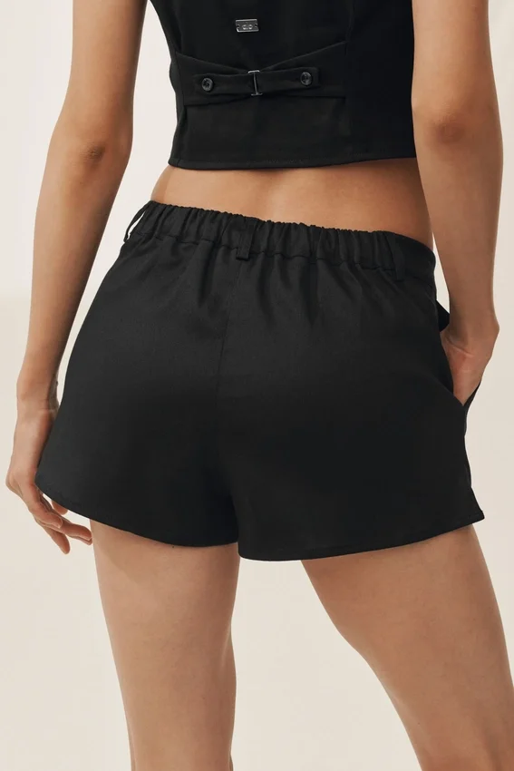 Riviera-Shorts aus Leinenmischung mit niedriger Leibhöhe – Schwarz