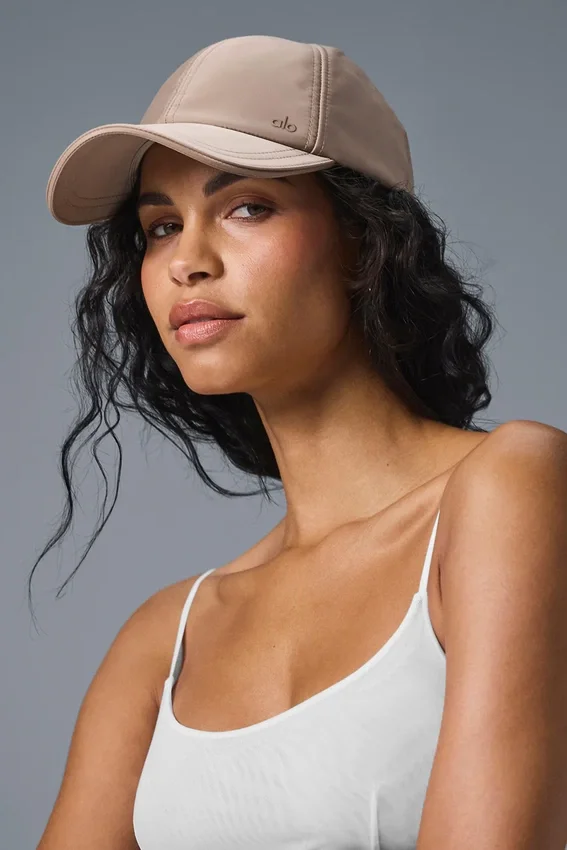 Satin-Freizeit-Cap – Taupe Satin