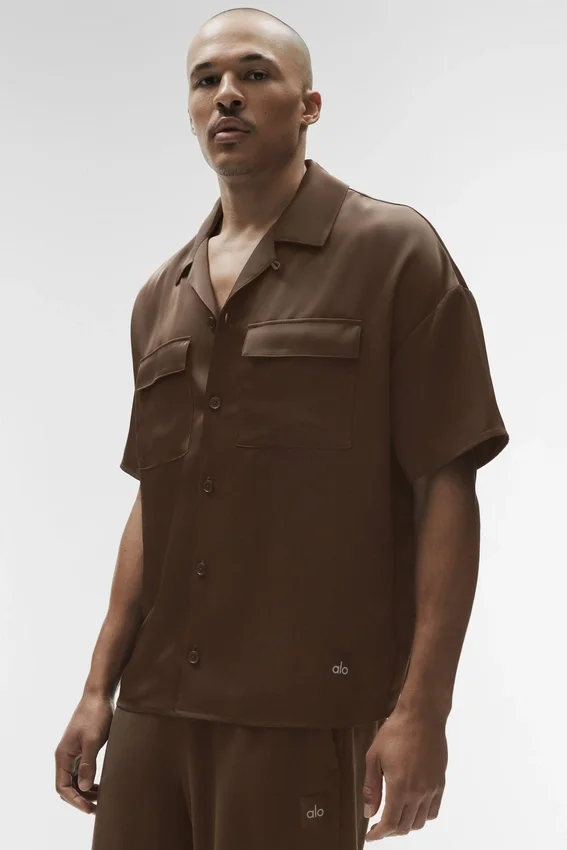 Satin Horizon Kurzarmshirt – Espresso