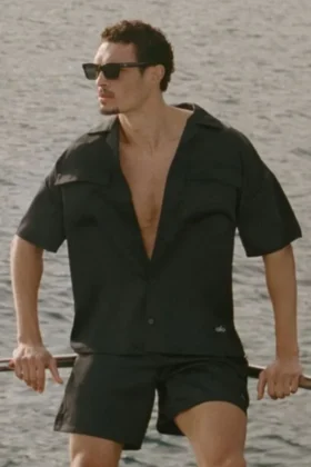 Satin Horizon Kurzarmshirt – Schwarz