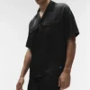 Satin Horizon Kurzarmshirt – Schwarz