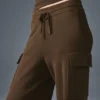 Scholar Knit High-Waist Cargo Hose – Espresso