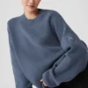 Scholar-Pullover mit Rundhalsausschnitt – Bluestone
