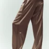 Seidenhose „Luminous“ (lang) – Alpine Cocoa