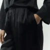 Seidenhose „Luminous“ (lang) – Schwarz