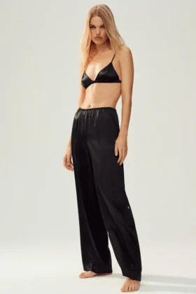 Seidenhose „Luminous“ (Regular) – Schwarz