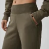 Serenity Jogginghose mit weitem Bein – Olive Tree