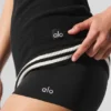 Sheer Glow Boyshort – Schwarz