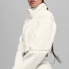 Sherpa-Jacke mit schrägem Saum – Elfenbein