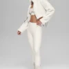 Sherpa-Jacke mit schrägem Saum – Elfenbein