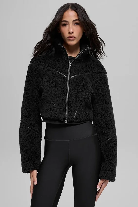 Sherpa-Jacke mit seitlichem Schlitz – Schwarz