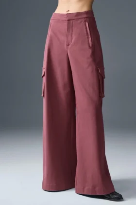 Show off Cargo-Hose mit weitem Bein (lang) – Burgundy Truffle