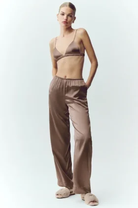„Silk Luminous“-Hose (Regular) – Alpine Cocoa