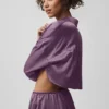 „Silk Luminous“ kurzes Langarmshirt mit Knopfleiste – Plum Kiss