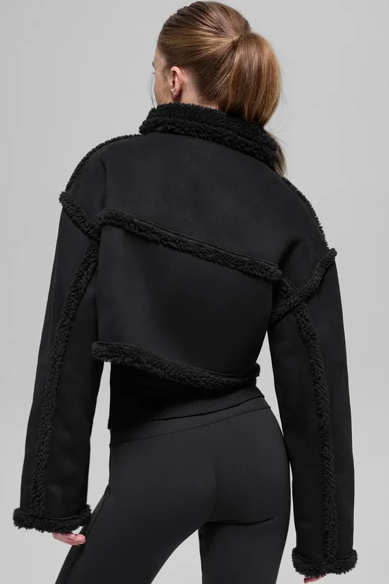 „Snowfall“-Kurzjacke aus Kunstlammfell – Schwarz