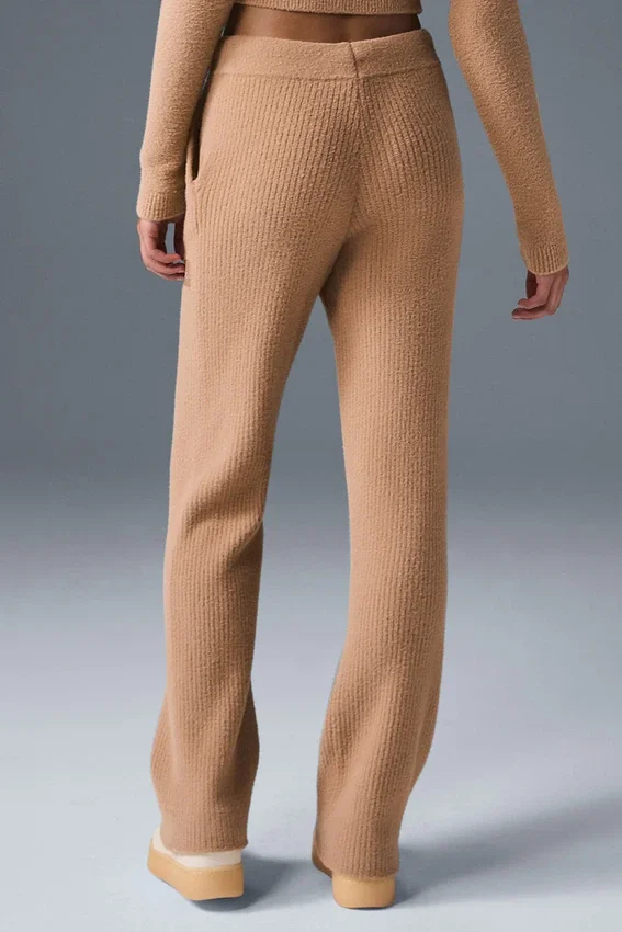 Snuggle Up Pullover mit High-Waist-Hose und weitem Bein – Toasted Almond