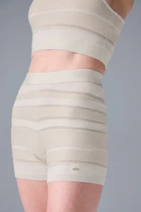 Sport Play High-Waist Strick-Shorts – Elfenbein/Alabaster