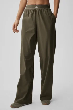 Suit Up Hose (lang) – Olive Tree
