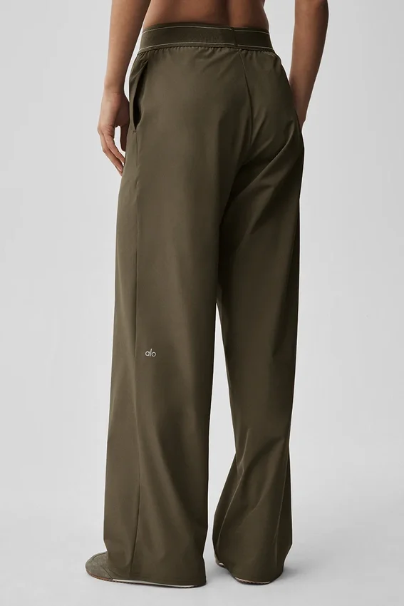 Suit Up Hose (lang) – Olive Tree